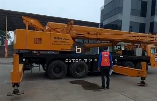 Tempat Sewa Truk Crane di Ranca Bungur Kab Bogor