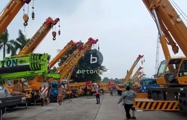 Tempat Sewa Truk Crane di Batununggal Kota Bandung